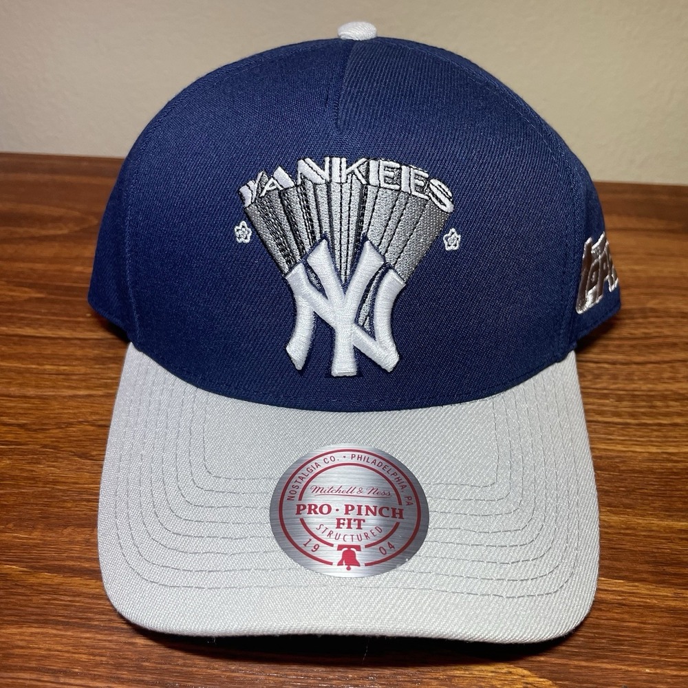 New York Yankees Mitchell & Ness X Topps Pro Pinch Snapback Hat Blue Pin Cap NEW
